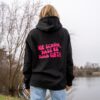 schwarzer Hoodie mit Aufdruck hinten